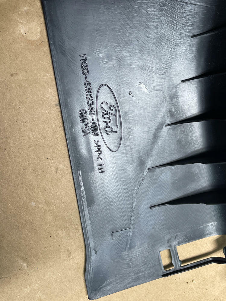 2018-23 Ford Mustang GT Kick Panels Pair 205