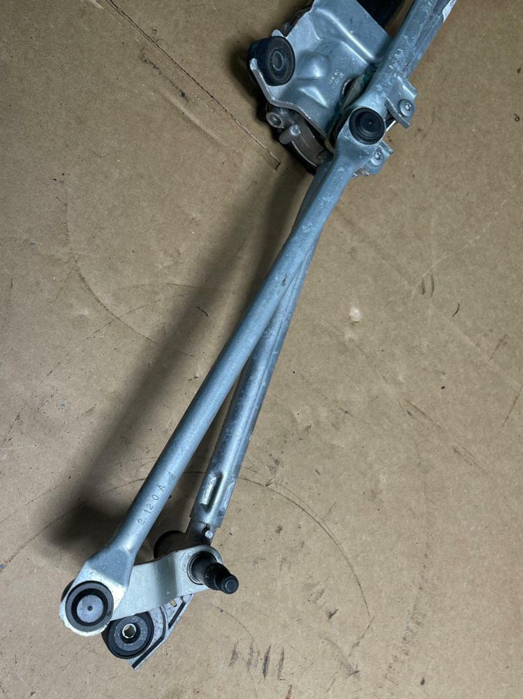 2018-23 Ford Mustang GT Wiper Motor Assembly 205