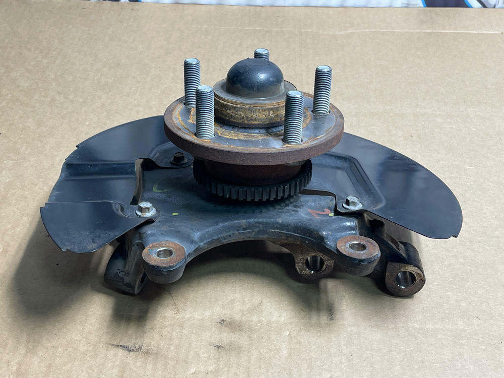 2015-17 Ford Mustang LH Driver Spindle 210