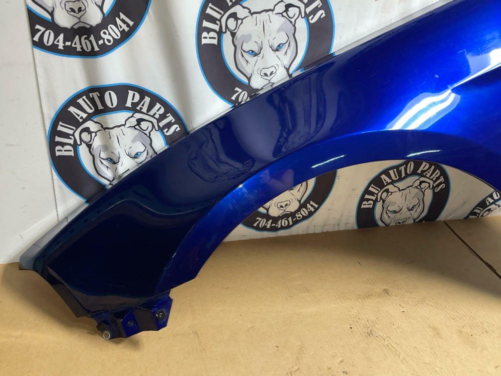 2011-14 Ford Mustang Driver LH OEM Fender ( Minor Damage) 192