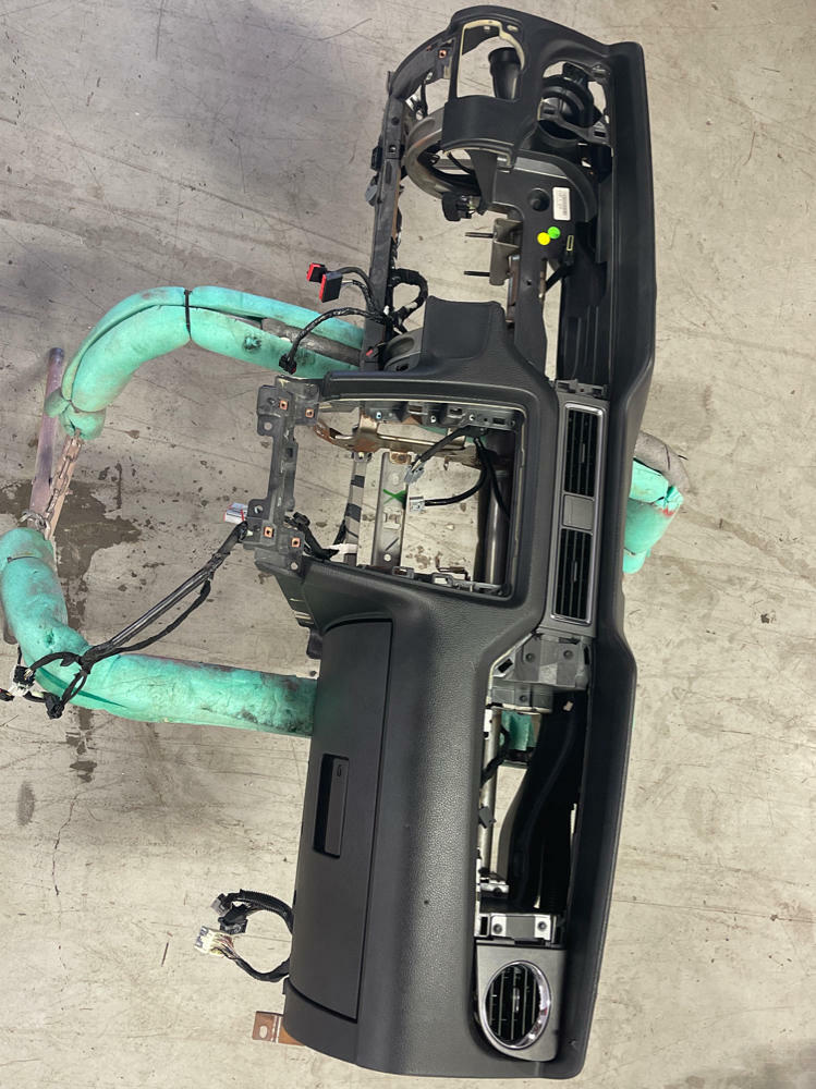 2011-14 Ford Mustang GT 6R80 Dash Board 192