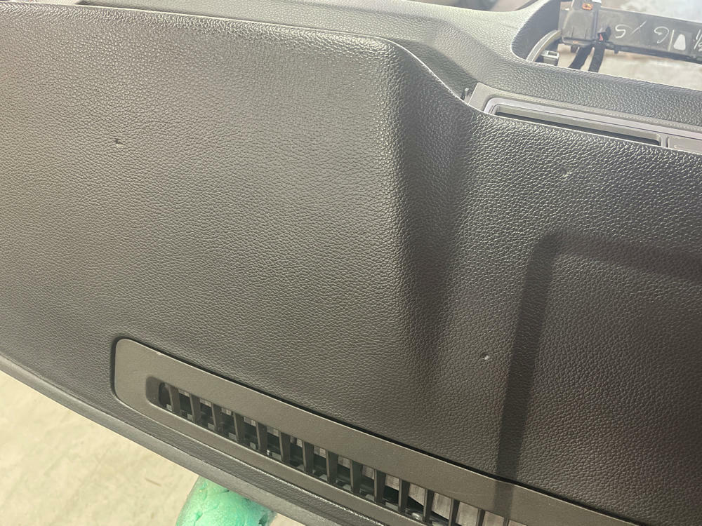 2011-14 Ford Mustang GT 6R80 Dash Board 192