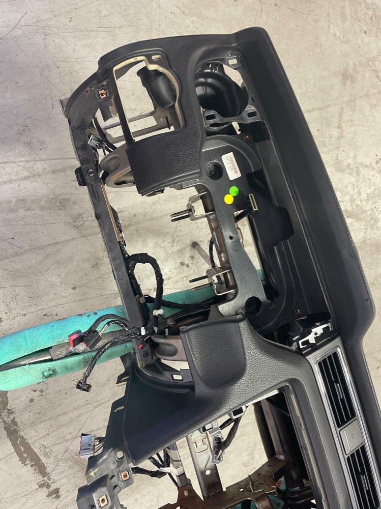 2011-14 Ford Mustang GT 6R80 Dash Board 192