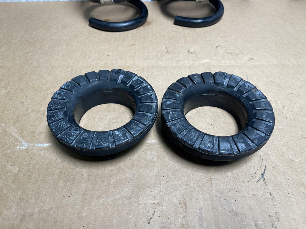 2018-23 Ford Mustang GT Rear Springs Pair 207