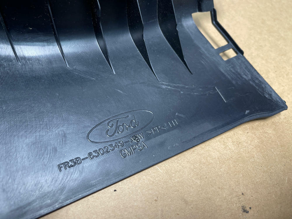 2018-23 Ford Mustang GT Kick Panels Pair 207