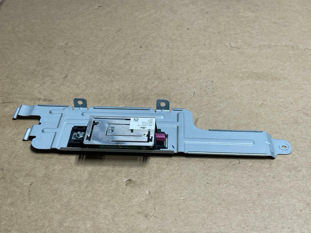 2018-23 Ford Mustang GT PIFA Antenna 207