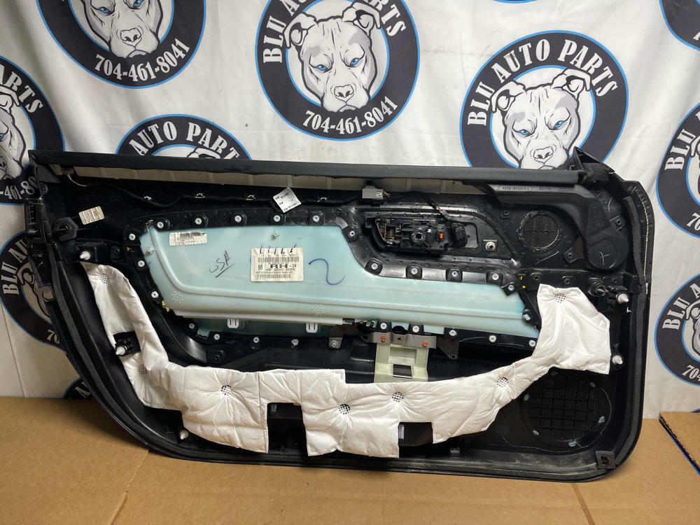 2018-23 Ford Mustang GT Passenger RH Door Panel 207