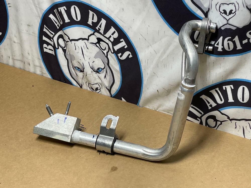 2018-23 Ford Mustang  AC Line 204