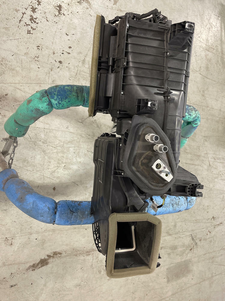 2018-23 Ford Mustang HVAC Climate Control 204