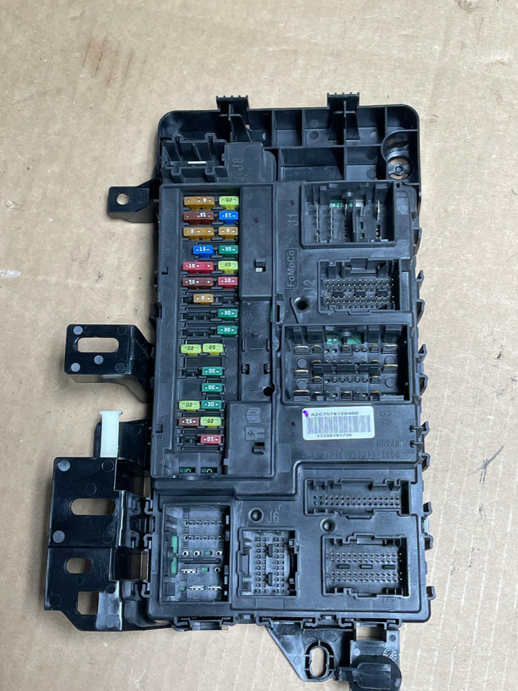 2018 Ford Mustang GT Body Control Module 10R80 207