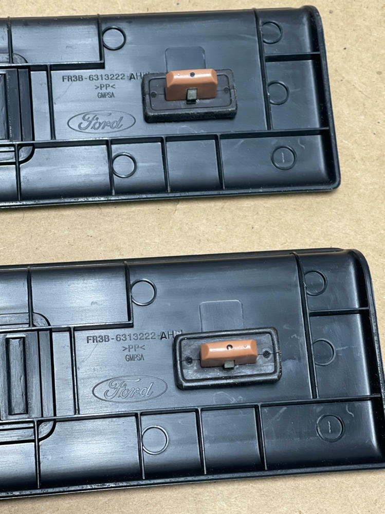 2018-23 Ford Mustang Outer Door Sills 204