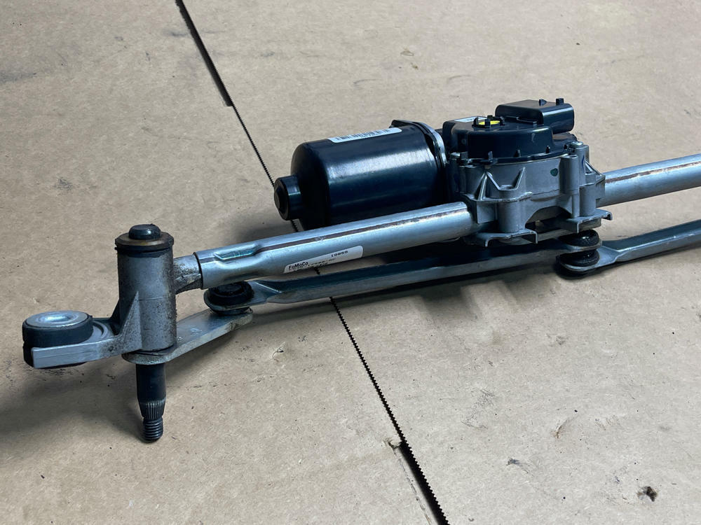 2015-17 Ford Mustang Wiper Motor Assembly 198