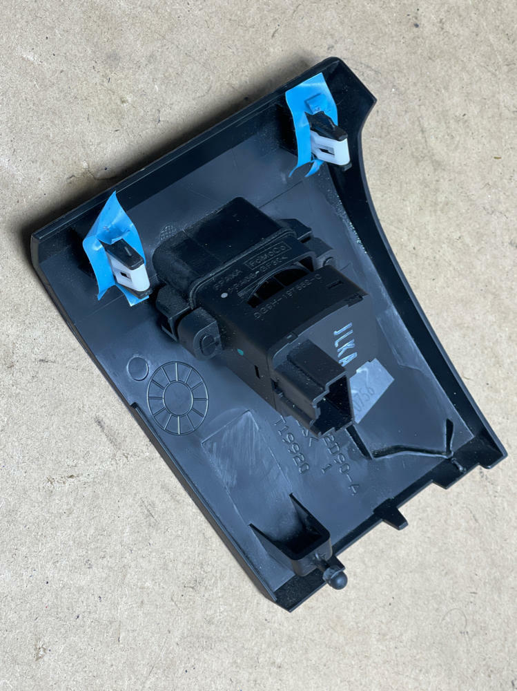 2015-17 Ford Mustang Fresh Air Nozzle 198