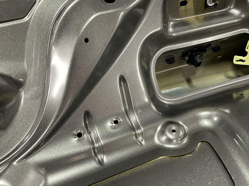 2015-17 Ford Mustang GT Decklid w/ Reverse Camera- Paint Code J7 198