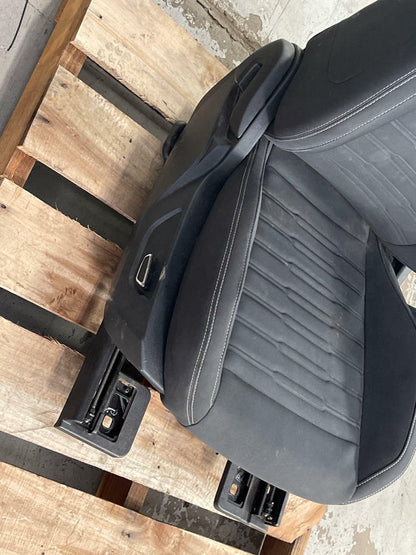2015-17 Ford Mustang Cloth Front Passenger Seat White Stiching 198