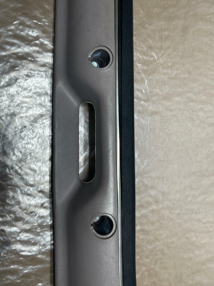 1987-93 Ford Mustang GT Driver LH Arm Rest- Opal Grey 201