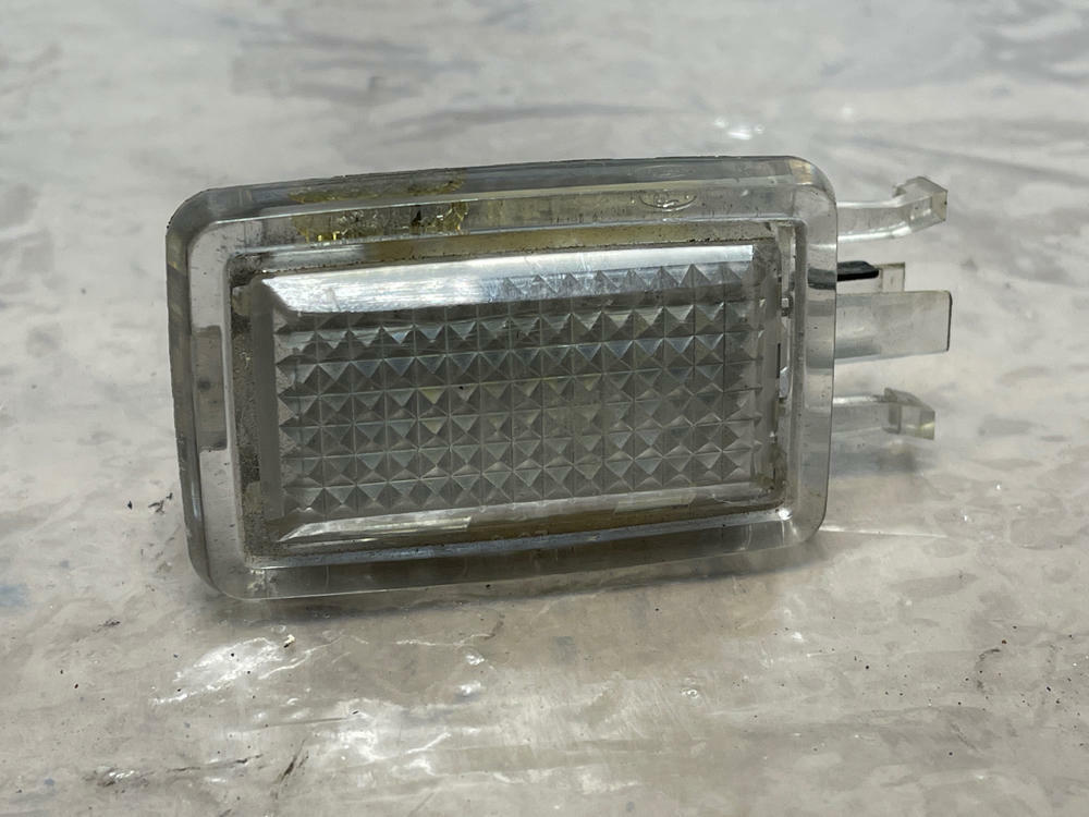 1987-93 Ford Mustang GT Hatch/Trunkwell Light 201