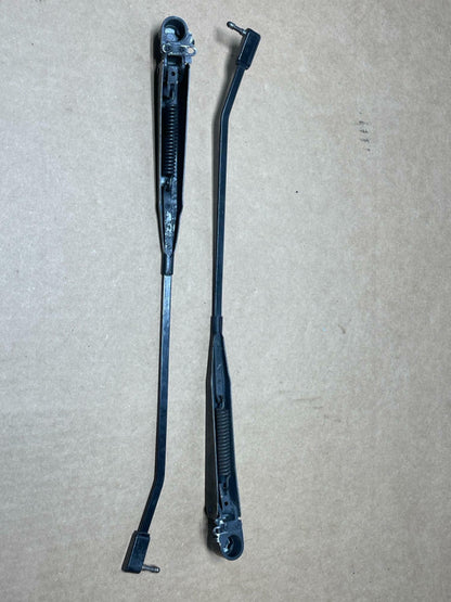 1987-93 Ford Mustang GT Wiper Arms Pair 201
