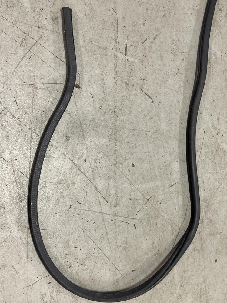 1987-93 Ford Mustang GT Driver LH Door Weather Stripping 201