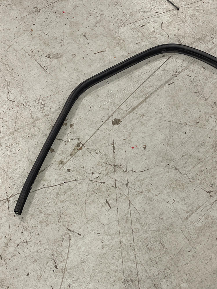 1987-93 Ford Mustang GT Sun Roof Weather Stripping 201