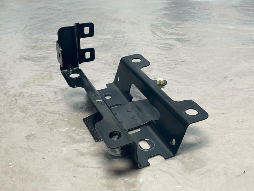 2003-04 Ford Mustang SVT Cobra Pump Mount Bracket- for Convertible 208
