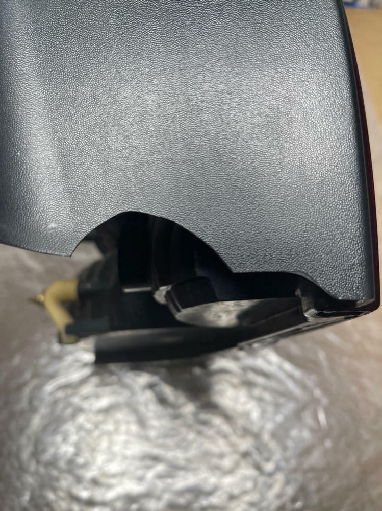 2003-04 Ford Mustang SVT Cobra Passenger Ttail Light 208