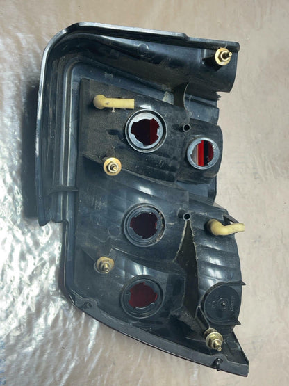 2003-04 Ford Mustang SVT Cobra Passenger Ttail Light 208