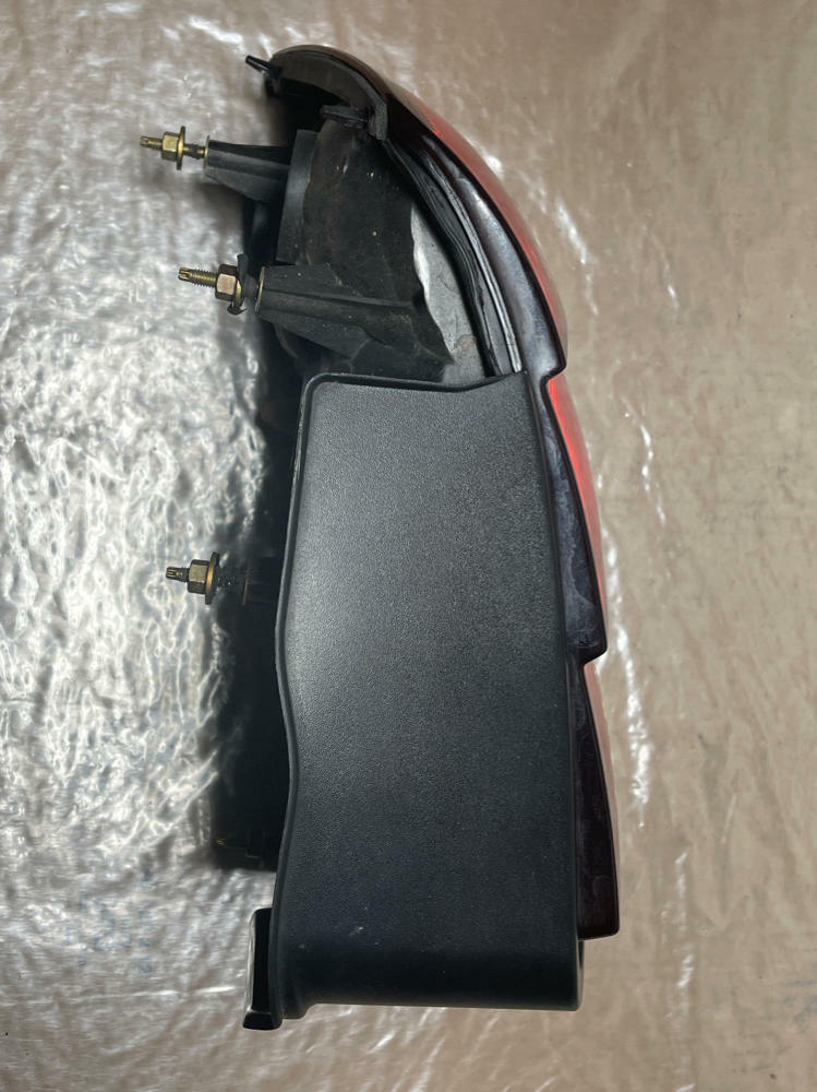 2003-04 Ford Mustang SVT Cobra Passenger Ttail Light 208