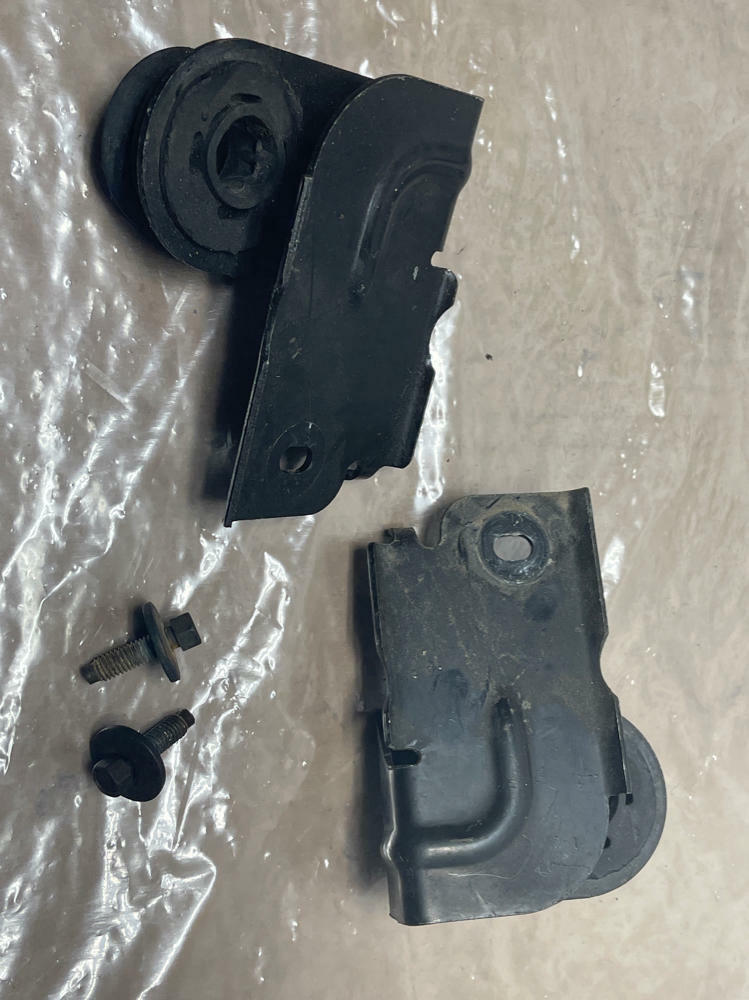 2003-04 Ford Mustang SVT Cobra Radiator Brackets 208