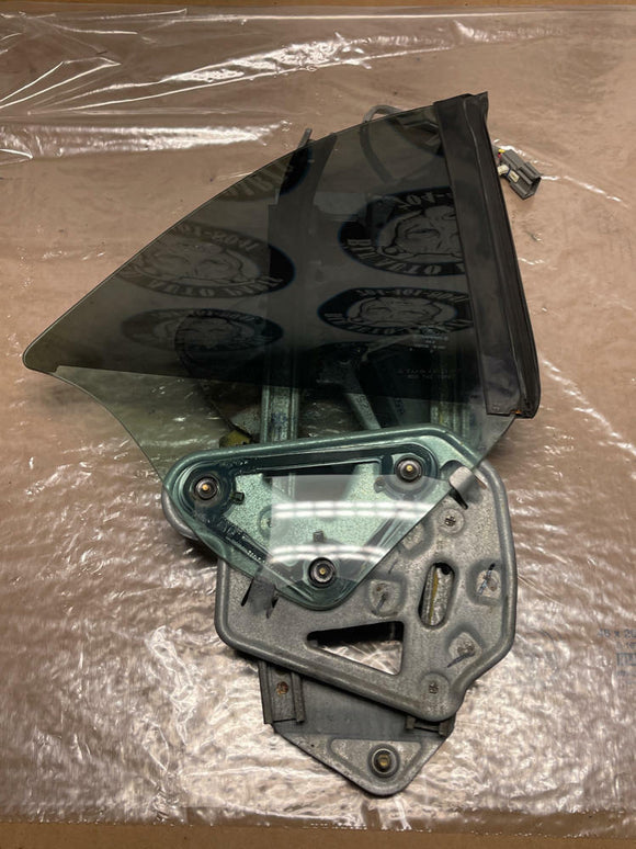 2003-04 Ford Mustang SVT Cobra Convertible Rear Right Quarter Window 208