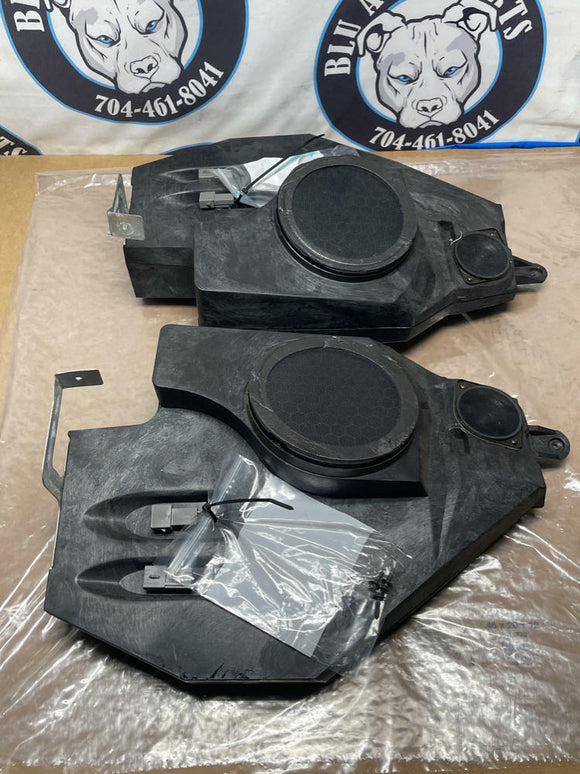 2003-04 Ford Mustang SVT Cobra Convertible Rear Speakers & Box 208