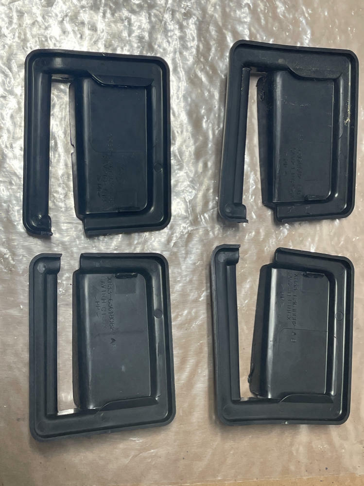 2003-04 Ford Mustang SVT Cobra Seat Bolt Covers Trim 208