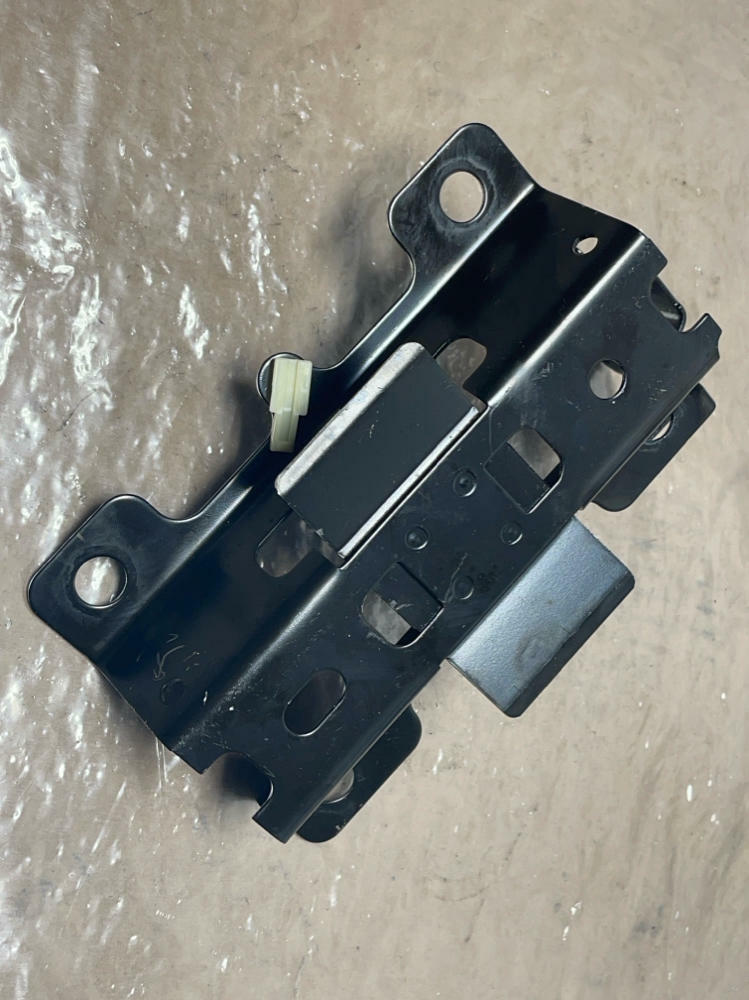 2003-04 Ford Mustang SVT Cobra Pump Mount Bracket- for Convertible 208
