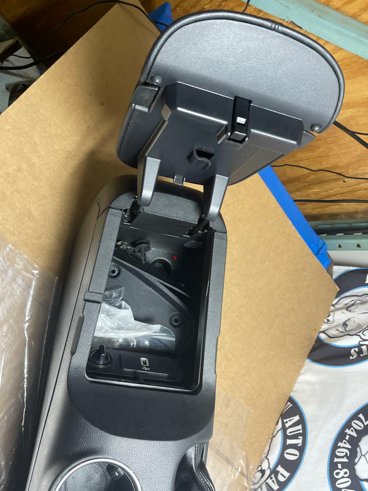 2015-23 Ford Mustang Center Console Low Miles 212