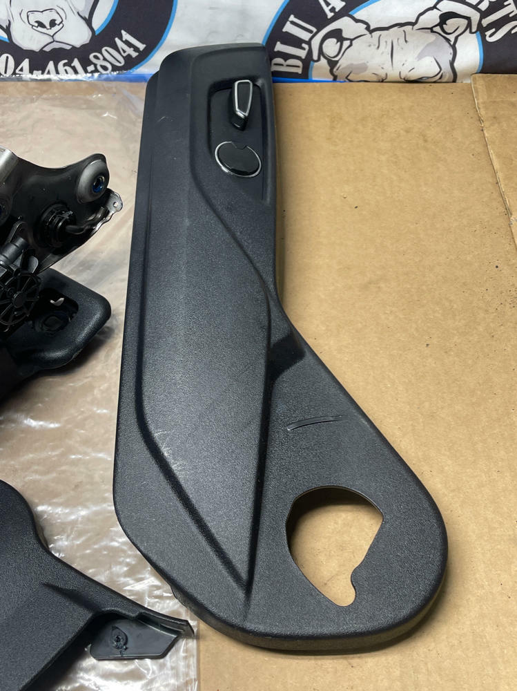 2015-23 Ford Mustang Driver Seat Track Power 212