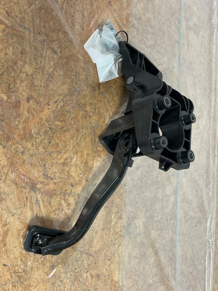 2018-23 Ford Mustang GT Brake Pedal- For 10R80 Transmission 216