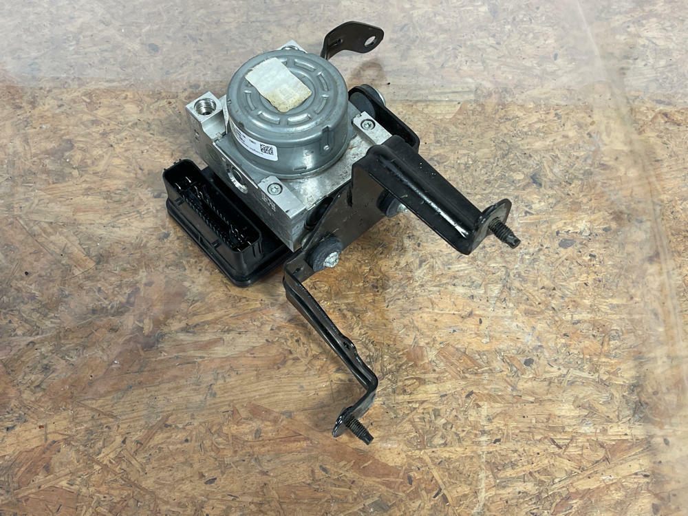 2015-23 Ford Mustang GT S550 5.0 ABS Module 216