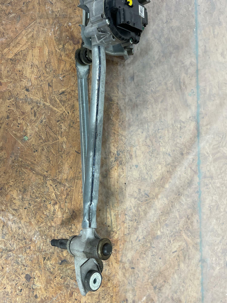 2015-23 Ford Mustang GT S550 5.0 Wiper Motor Assembly 216
