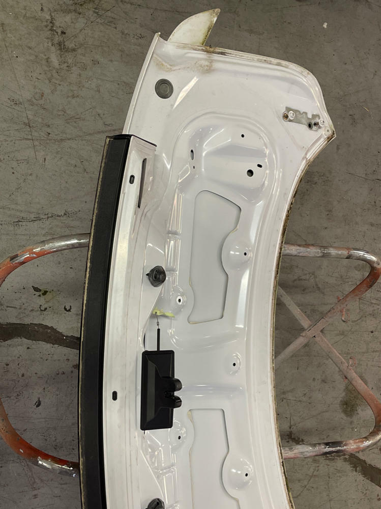 2015-17 Ford Mustang GT Deck Lid Assembly (Z1- Oxford White) 211