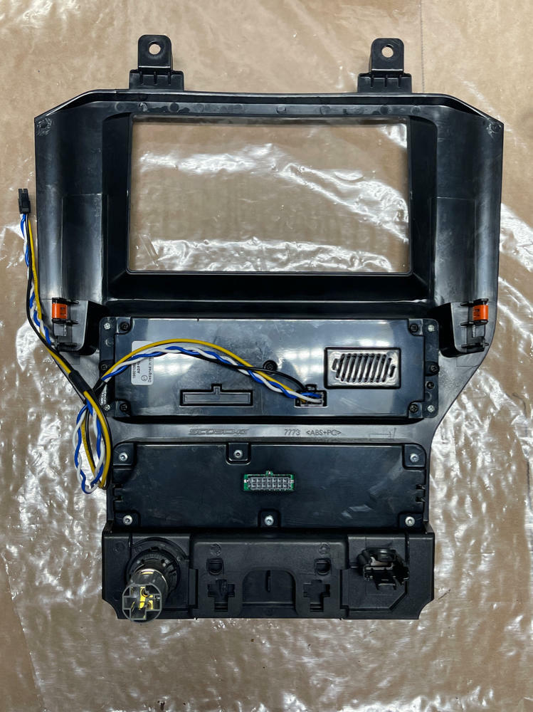 2015-17 Ford Mustang GT Aftermarket Radio/Bezel/Start Button- HAS ISSUES 227