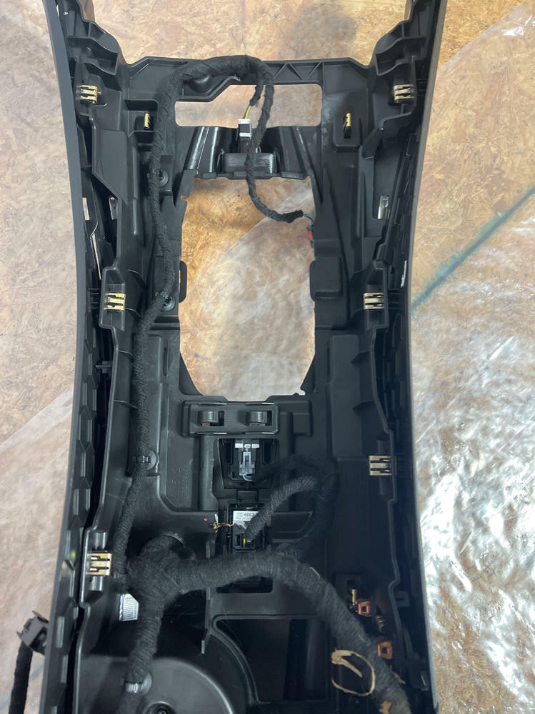 2016-23 Chevrolet Camaro SS Leather Center Console 38k Miles OEM 199