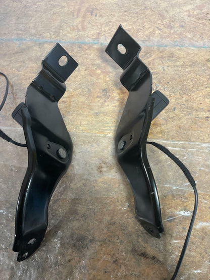 2024+ Ford Mustang GT Rear Seat Belt Buckles Coupe LH RH Pair 250