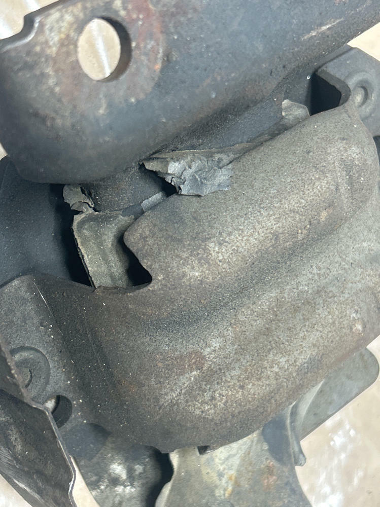 2003-04 Ford Mustang SVT Cobra 4.6 4V Motor Mount Pair 235