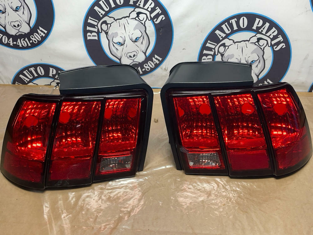 2003-04 Ford Mustang SVT Cobra Tail Lights Pair LH RH OEM 235