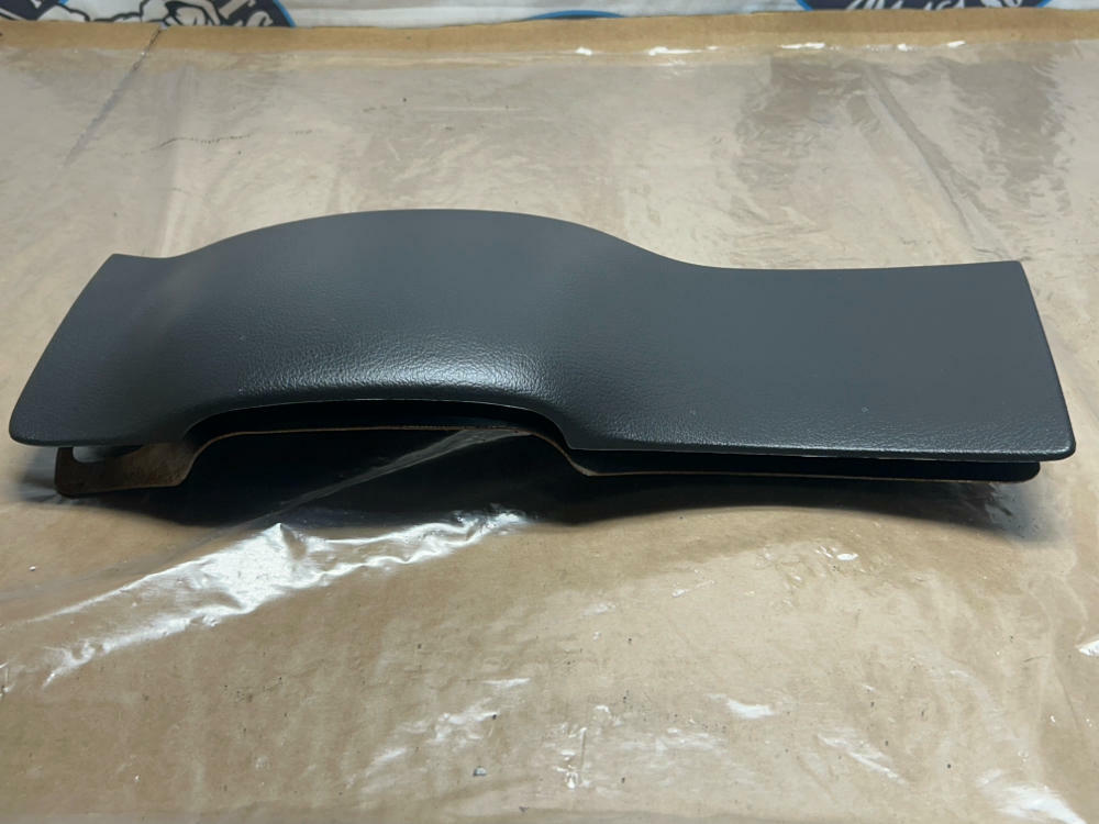 2003-04 Ford Mustang SVT Cobra Knee Bolster Dash 235