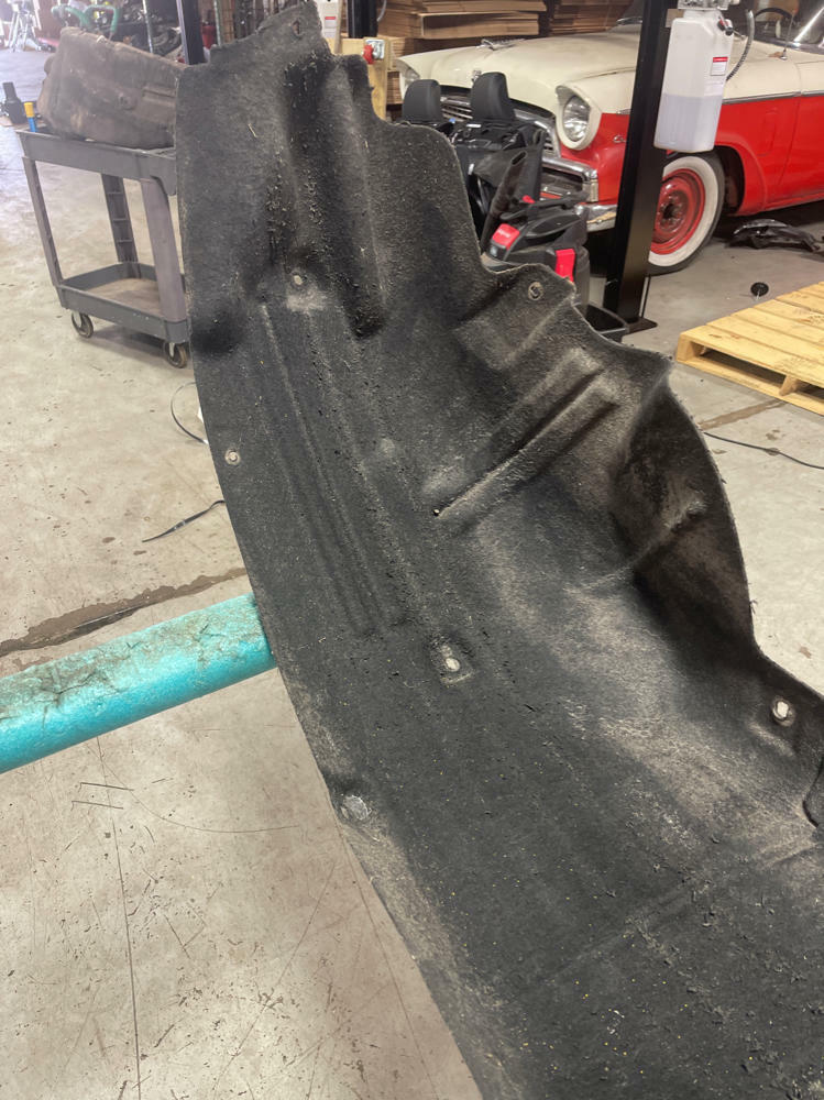 2015-17 Ford Mustang GT Rear Passenger RH Wheel Well 224