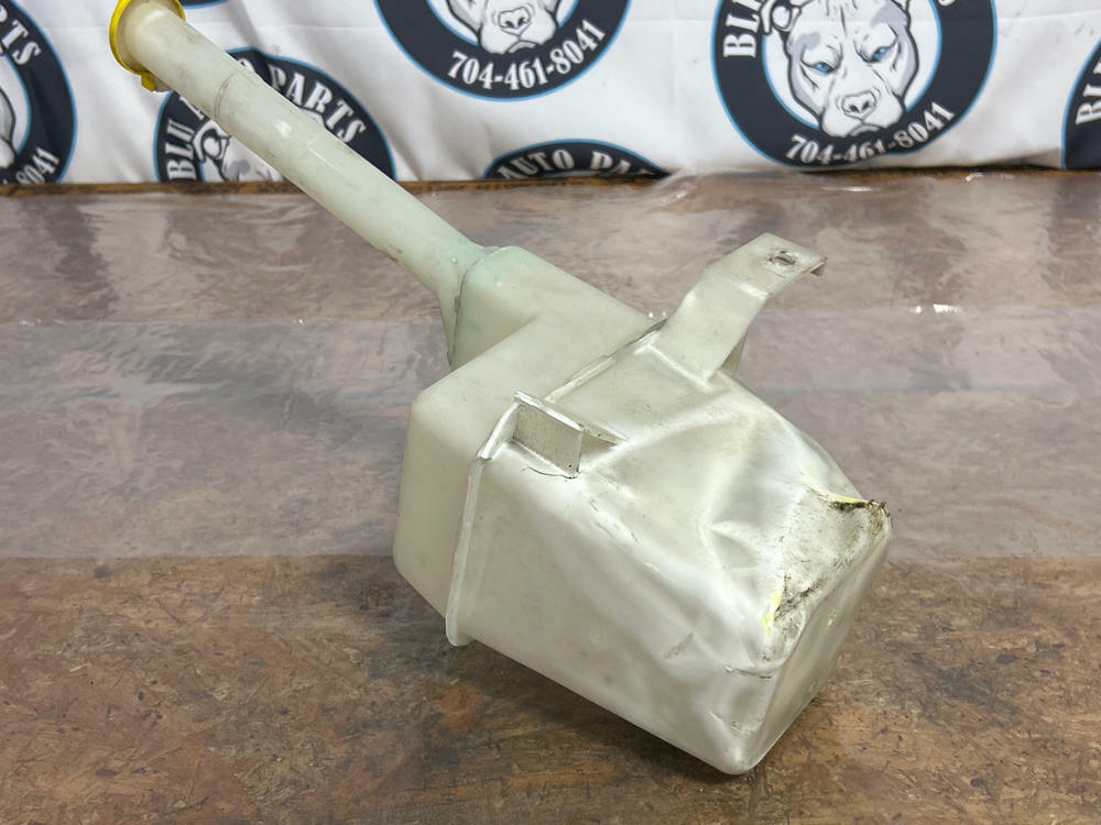 2011-14 Ford Mustang GT 5.0 Windshield Wiper Reservoir 231