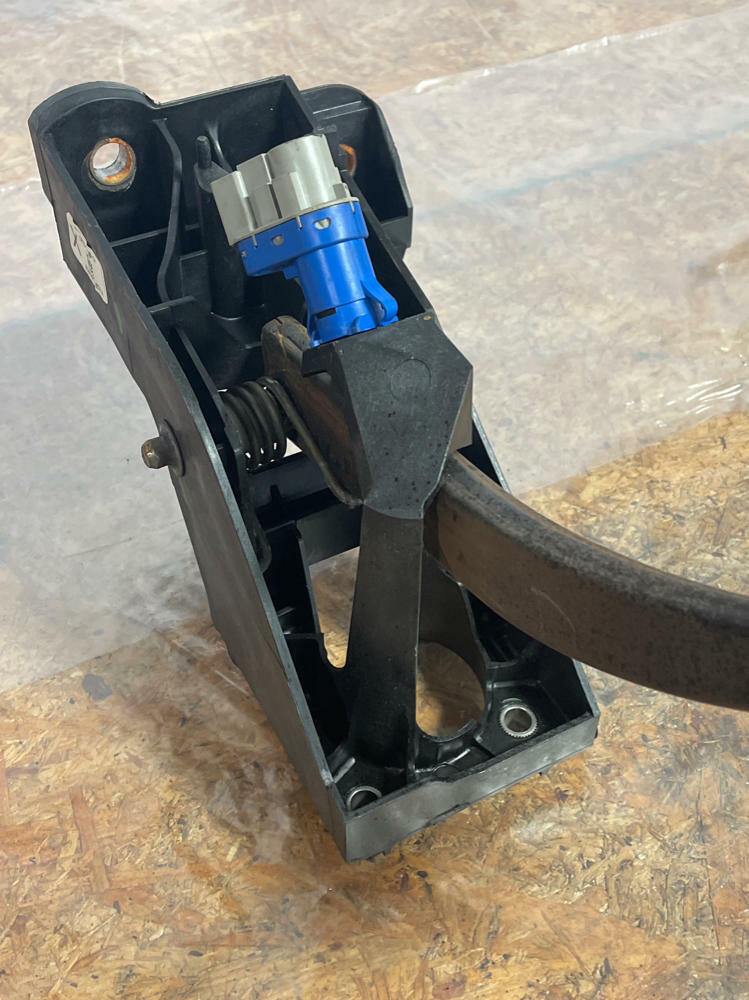 2011-14 Ford Mustang GT 5.0  6R80 Brake Pedal Assembly 231