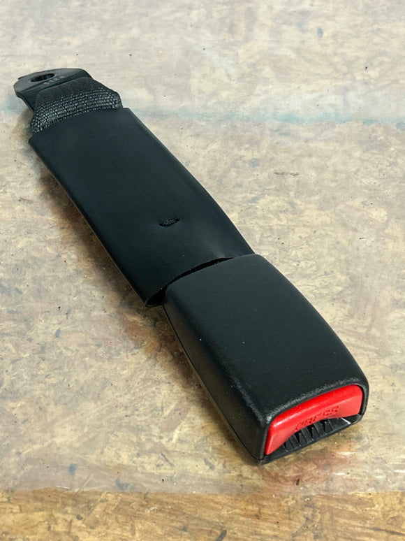 2011-14 Ford Mustang GT Rear Right Seat Buckle (x1) 231