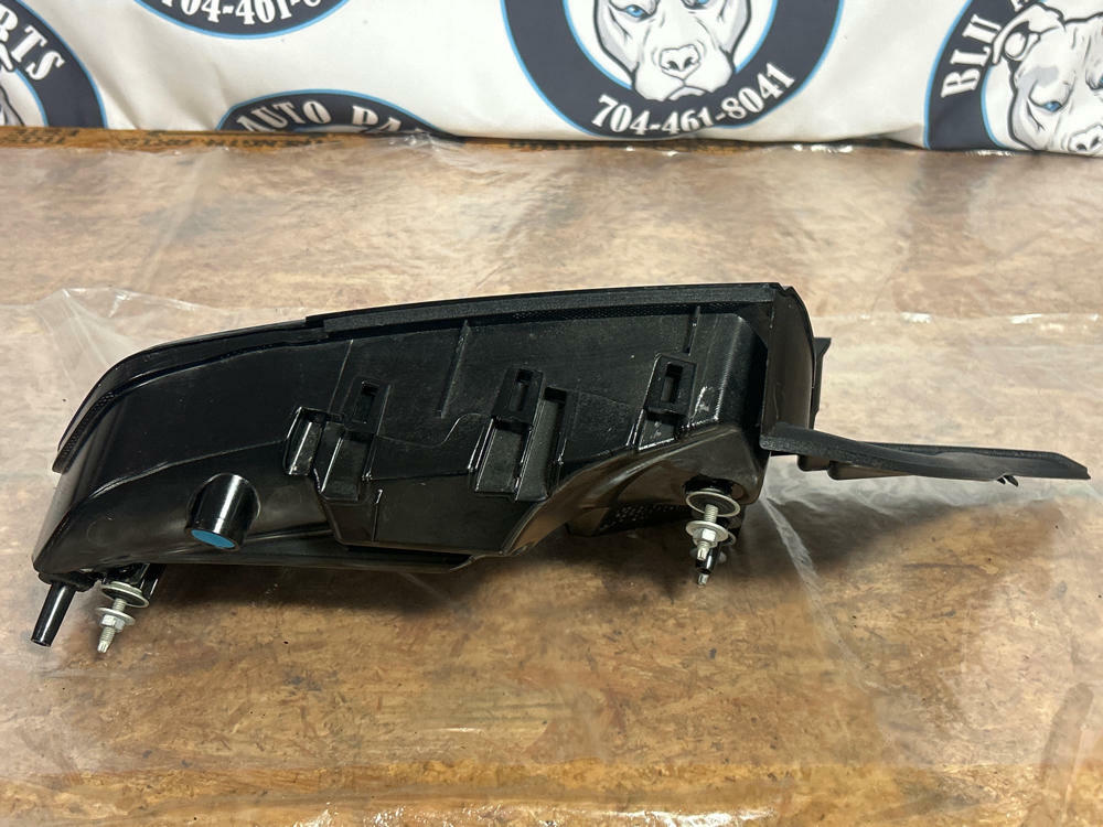 2015-23 Ford Mustang GT Passenger RH Tail Liight 254